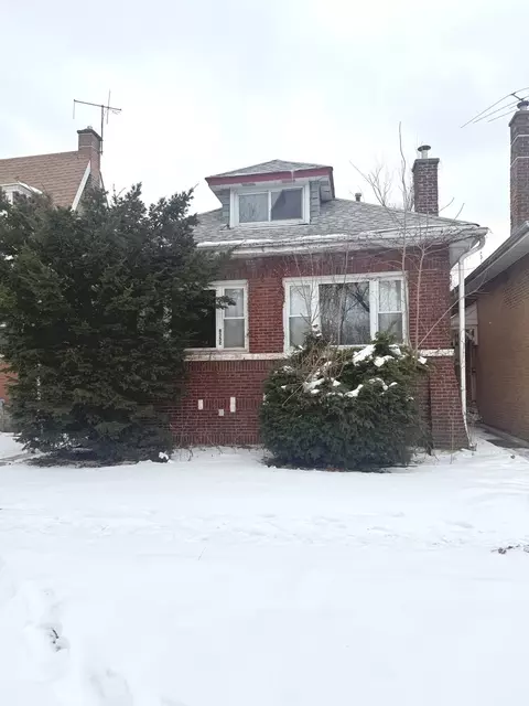 8352 S Phillips Ave, Chicago, IL 60617
