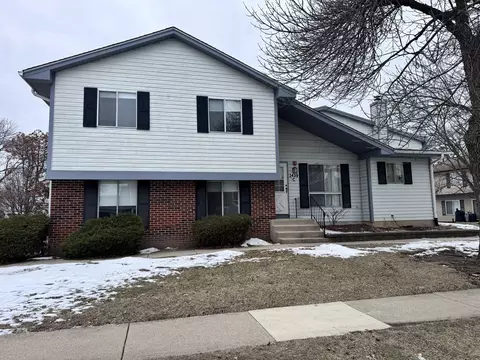 2439 Brunswick Cir #C, Woodridge, IL 60517