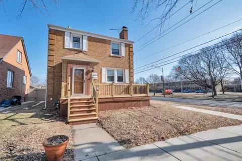 9857 S Hamlin Ave, Evergreen Park, IL 60805