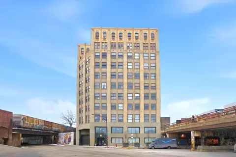1550 S Blue Island Ave #608, Chicago, IL 60608