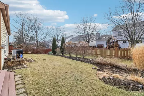 Exterior - 6167 Golfview Dr, Gurnee, IL 60031 photo 4 of 10