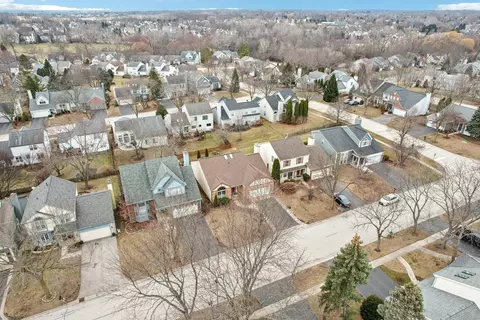 View/Area - 6167 Golfview Dr, Gurnee, IL 60031 photo 3 of 7