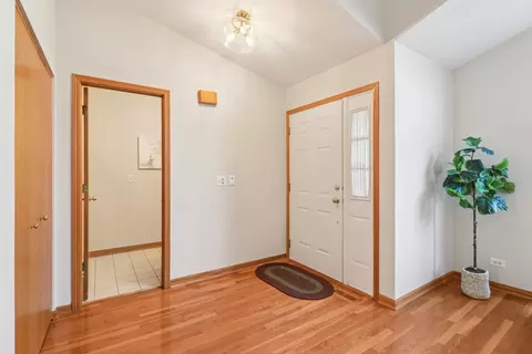 Entry Way - 6167 Golfview Dr, Gurnee, IL 60031 photo 1 of 1