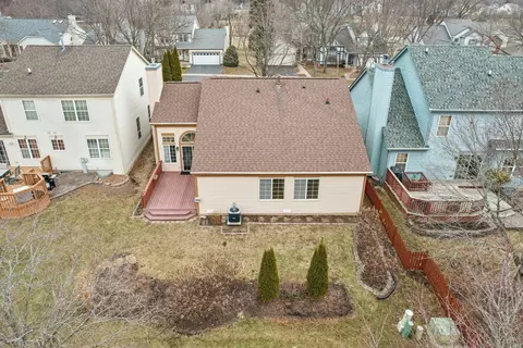 View/Area - 6167 Golfview Dr, Gurnee, IL 60031 photo 6 of 7