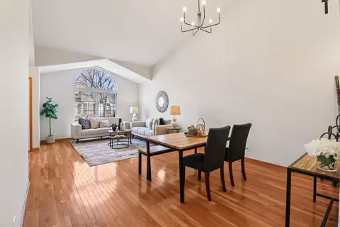 Dining - 6167 Golfview Dr, Gurnee, IL 60031 photo 2 of 3