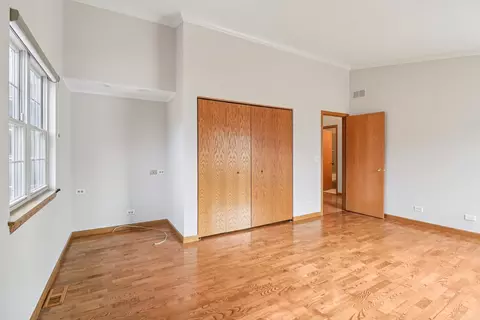 Bedroom - 6167 Golfview Dr, Gurnee, IL 60031 photo 2 of 2
