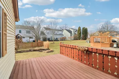 Exterior - 6167 Golfview Dr, Gurnee, IL 60031 photo 3 of 10