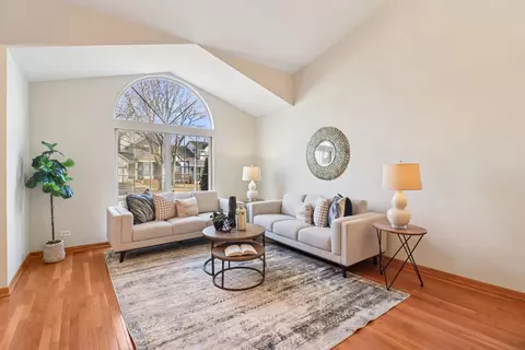 Living - 6167 Golfview Dr, Gurnee, IL 60031 photo 2 of 9