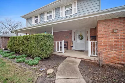1204 Westview Dr, Normal, IL 61761