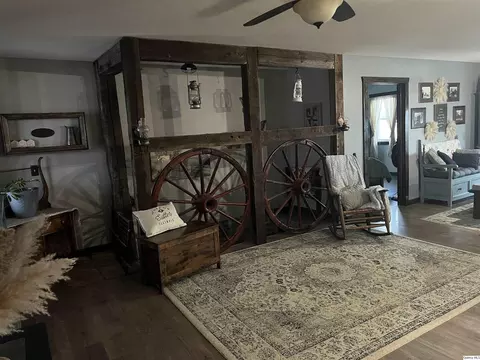 1126 E County Rd 350, Sutter, IL 62373 photo 5