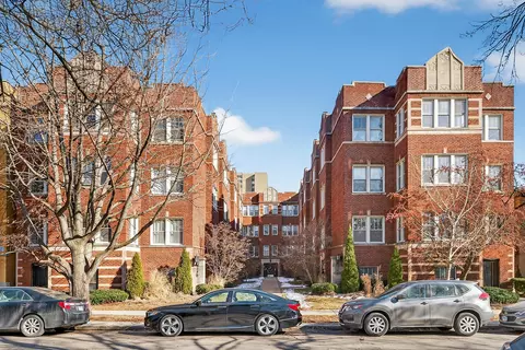 242 S Maple Ave #3E, Oak Park, IL 60302