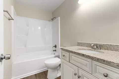 Bath - 653 Serendipity Dr, Aurora, IL 60504 photo 2 of 2
