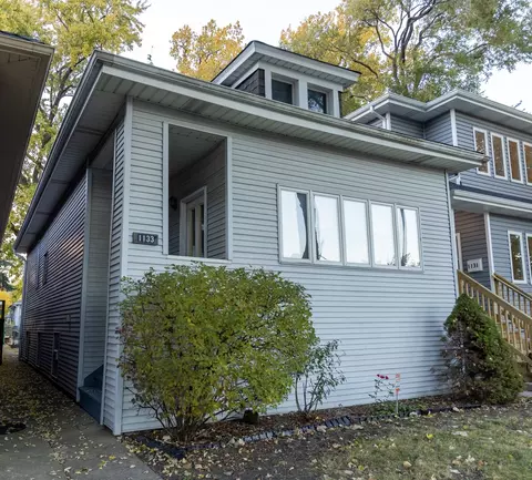 1133 S Ridgeland Ave, Oak Park, IL 60304