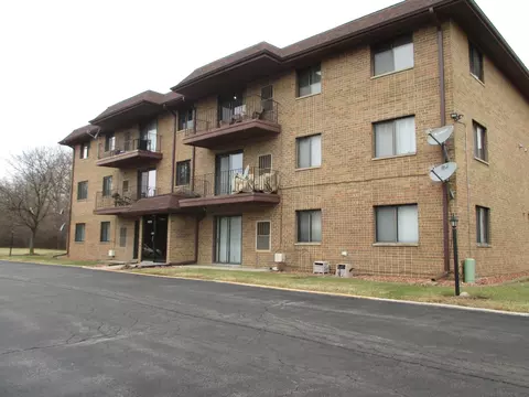 4010 150th St #10, Midlothian, IL 60445