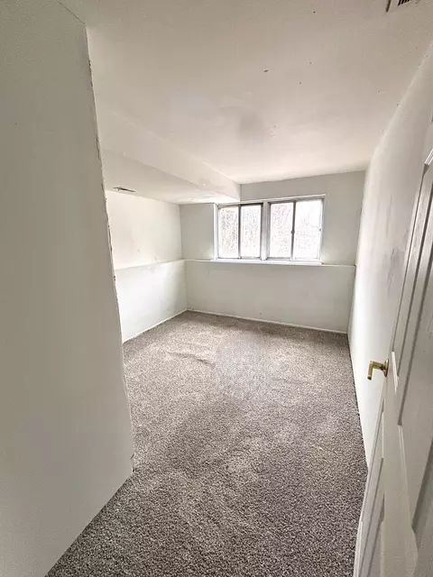 Bedroom - 335 Shiloh Ln, Elgin, IL 60120 photo 5 of 5