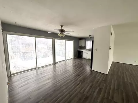 Living - 335 Shiloh Ln, Elgin, IL 60120 photo 3 of 3