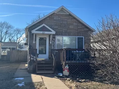 631 6th Ave S, Clinton, IA 52732