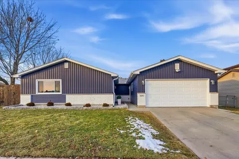1690 Cape Breton Ct, Hoffman Estates, IL 60192