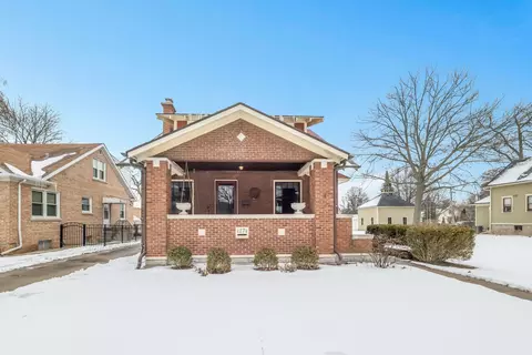 17 S Maple St, Mount Prospect, IL 60056