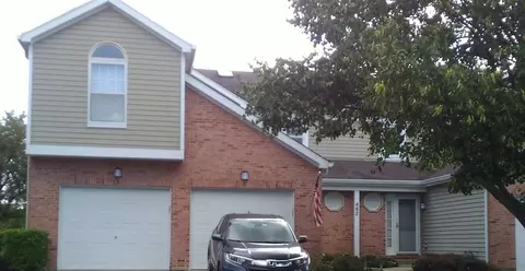 482 Nicole Dr #8B, Bartlett, IL 60103
