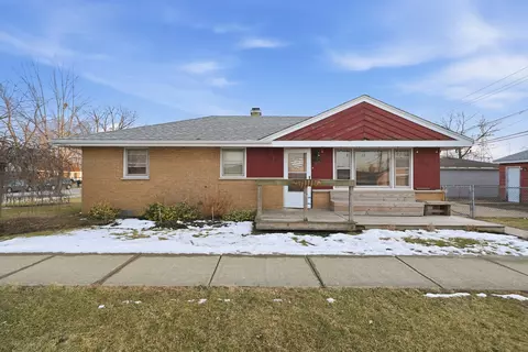7800 New Castle Ave, Burbank, IL 60459