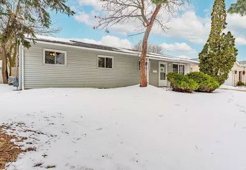 1348 Hartford St, Glendale Heights, IL 60139