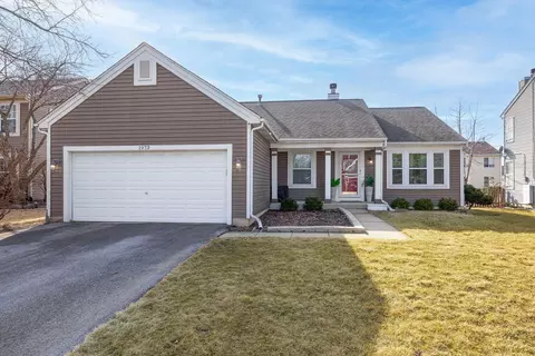 1973 Eastwick Ln, Aurora, IL 60503