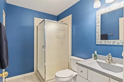 Bath - 1460 Lancaster Ln, Algonquin, IL 60102 photo 1 of 5