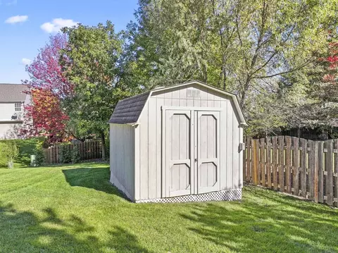 Exterior - 1460 Lancaster Ln, Algonquin, IL 60102 photo 8 of 10