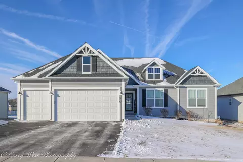 1015 Persimmon Dr, Genoa, IL 60135