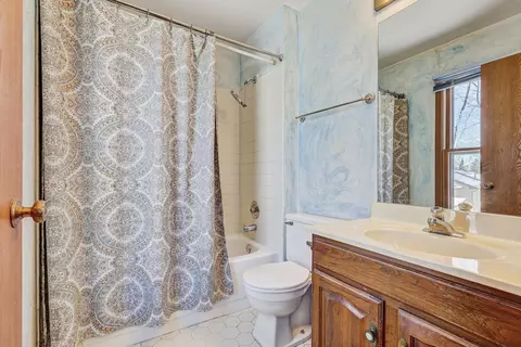 Bath - 2308 Modaff Rd, Naperville, IL 60565 photo 2 of 3