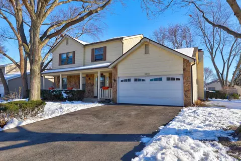 Exterior - 2308 Modaff Rd, Naperville, IL 60565 photo 2 of 8