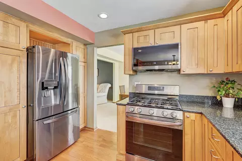Kitchen - 2308 Modaff Rd, Naperville, IL 60565 photo 3 of 5