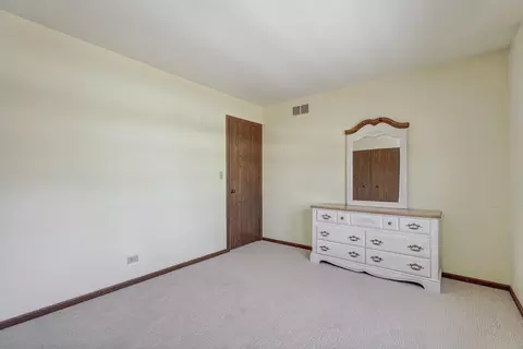 Bedroom - 2308 Modaff Rd, Naperville, IL 60565 photo 6 of 7
