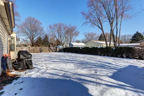 Exterior - 2308 Modaff Rd, Naperville, IL 60565 photo 8 of 8
