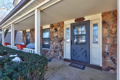 Exterior - 2308 Modaff Rd, Naperville, IL 60565 photo 3 of 8