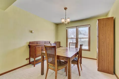 Dining - 2308 Modaff Rd, Naperville, IL 60565 photo 2 of 2