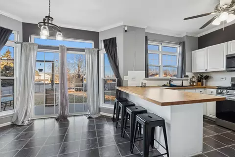 Kitchen - 1702 Waterman Dr, Plainfield, IL 60586 photo 4 of 4