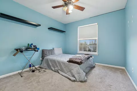 Bedroom - 1702 Waterman Dr, Plainfield, IL 60586 photo 3 of 4