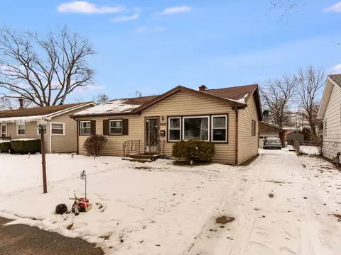 8736 S 51st Ave, Oak Lawn, IL 60453