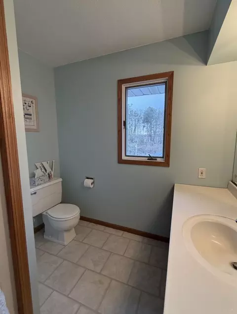 Bath - 5009 Whispering Pine Cir, Thomson, IL 61285 photo 2 of 7