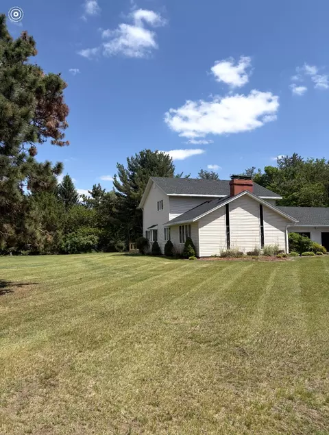 Exterior - 5009 Whispering Pine Cir, Thomson, IL 61285 photo 1 of 5