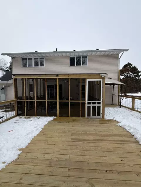 Exterior - 5009 Whispering Pine Cir, Thomson, IL 61285 photo 4 of 5