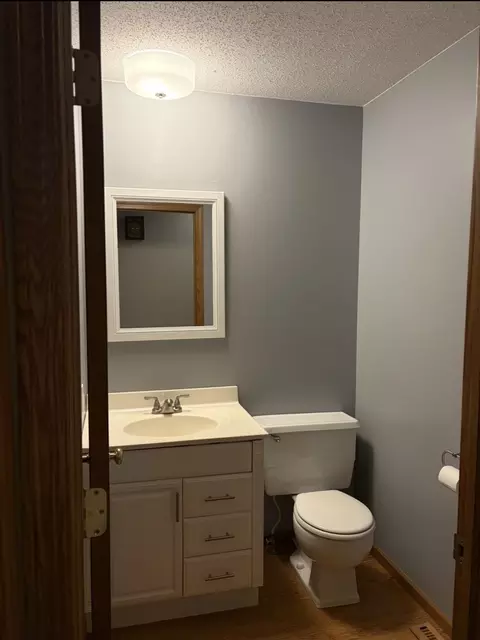 Bath - 5009 Whispering Pine Cir, Thomson, IL 61285 photo 1 of 7