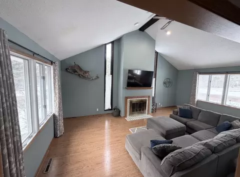 Living - 5009 Whispering Pine Cir, Thomson, IL 61285 photo 2 of 4