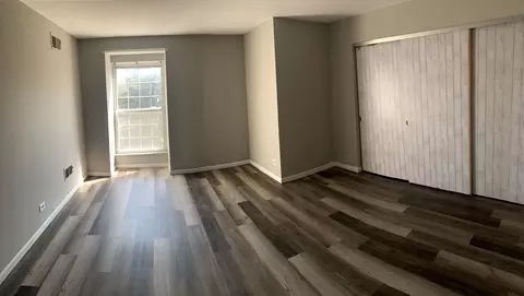 Bedroom - 5000 Carriageway Dr #315, Rolling Meadows, IL 60008 photo 1 of 5