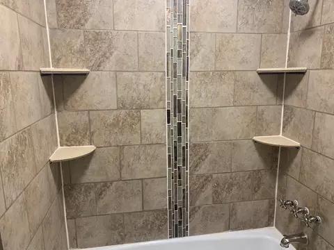 Bath - 5000 Carriageway Dr #315, Rolling Meadows, IL 60008 photo 4 of 5