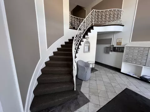 Entry Way - 5000 Carriageway Dr #305, Rolling Meadows, IL 60008 photo 1 of 2