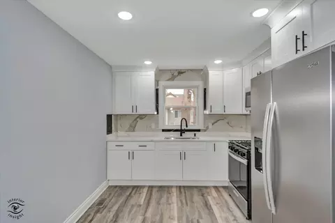 Kitchen - 702 S Lincoln Ave, Kankakee, IL 60901 photo 2 of 2