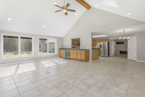 Living - 2 S671 Arrowhead Dr, Wheaton, IL 60189 photo 5 of 7